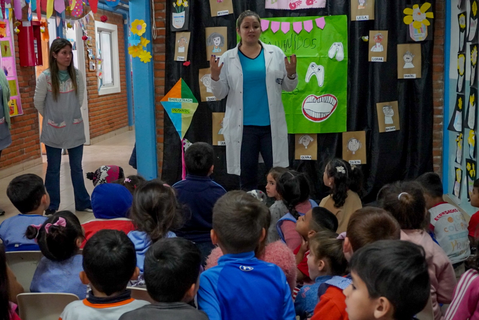 VISITA SOBRE SALUD BUCAL PARA LAS ESCUELAS PACEÑAS