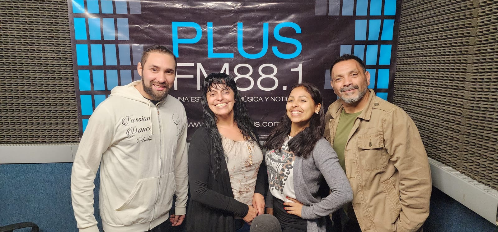Somos tu compañía por FM PLUS 88.1