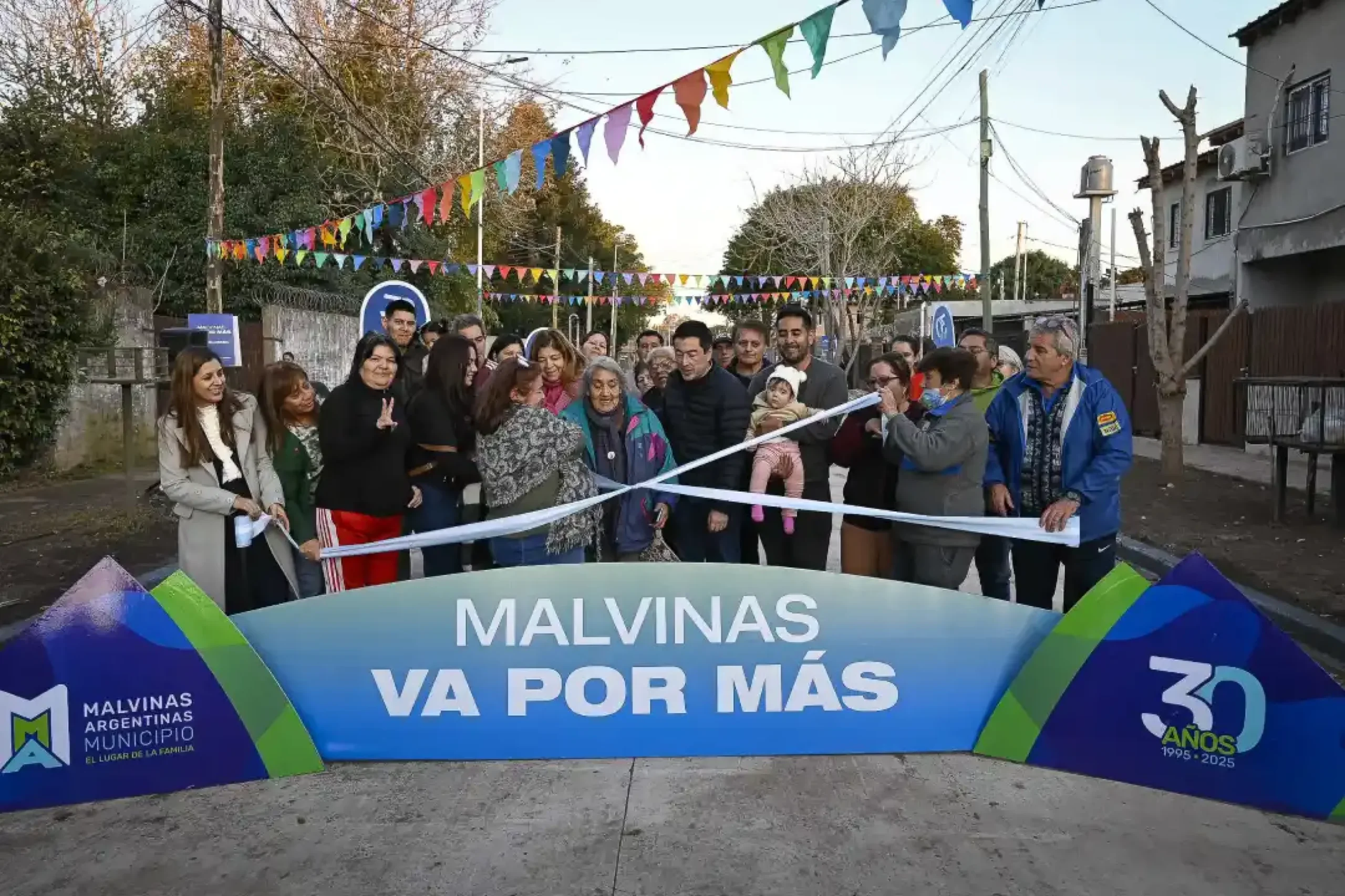 Nardini inauguró una nueva obra de pavimentación en Los Polvorines