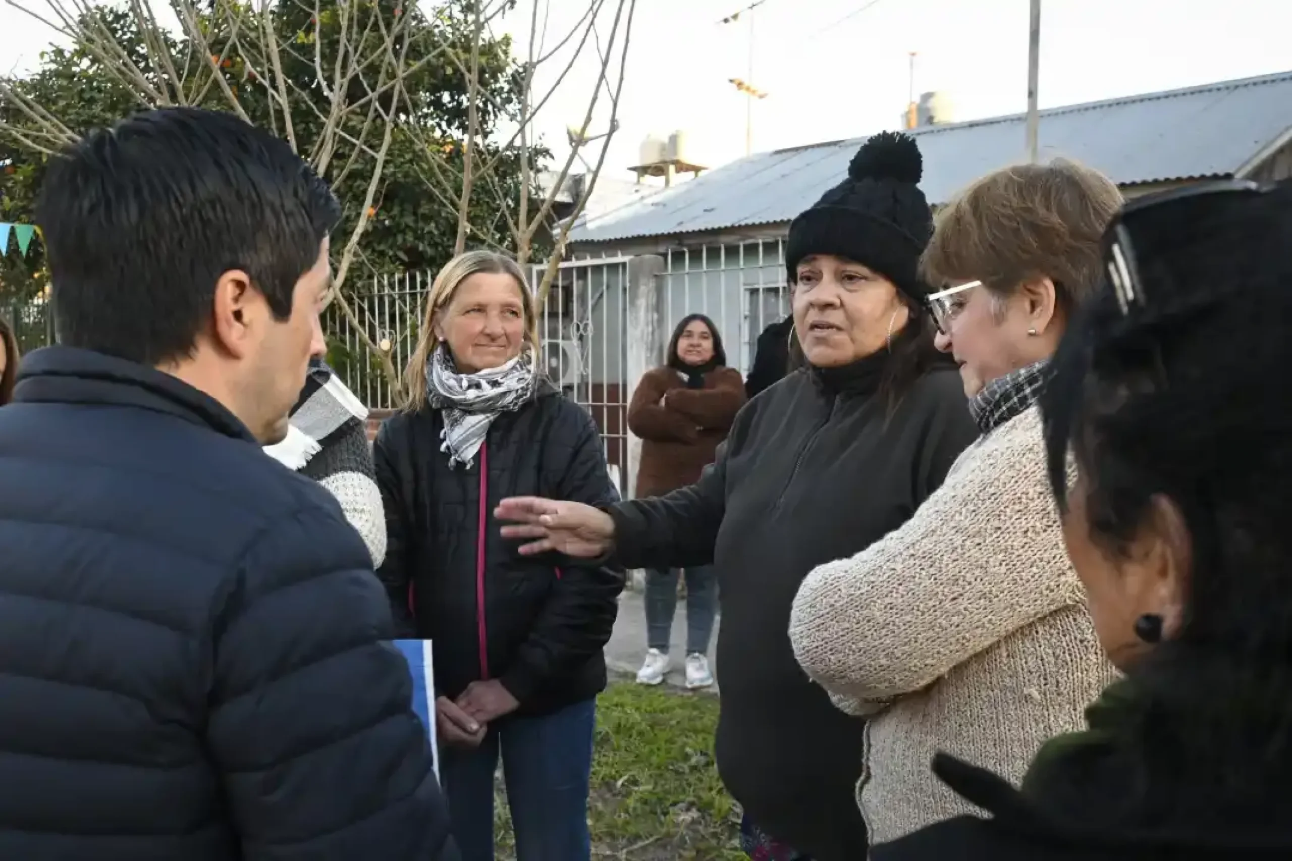 Nardini inauguró junto a los vecinos la pavimentación de la calle Galileo Galilei