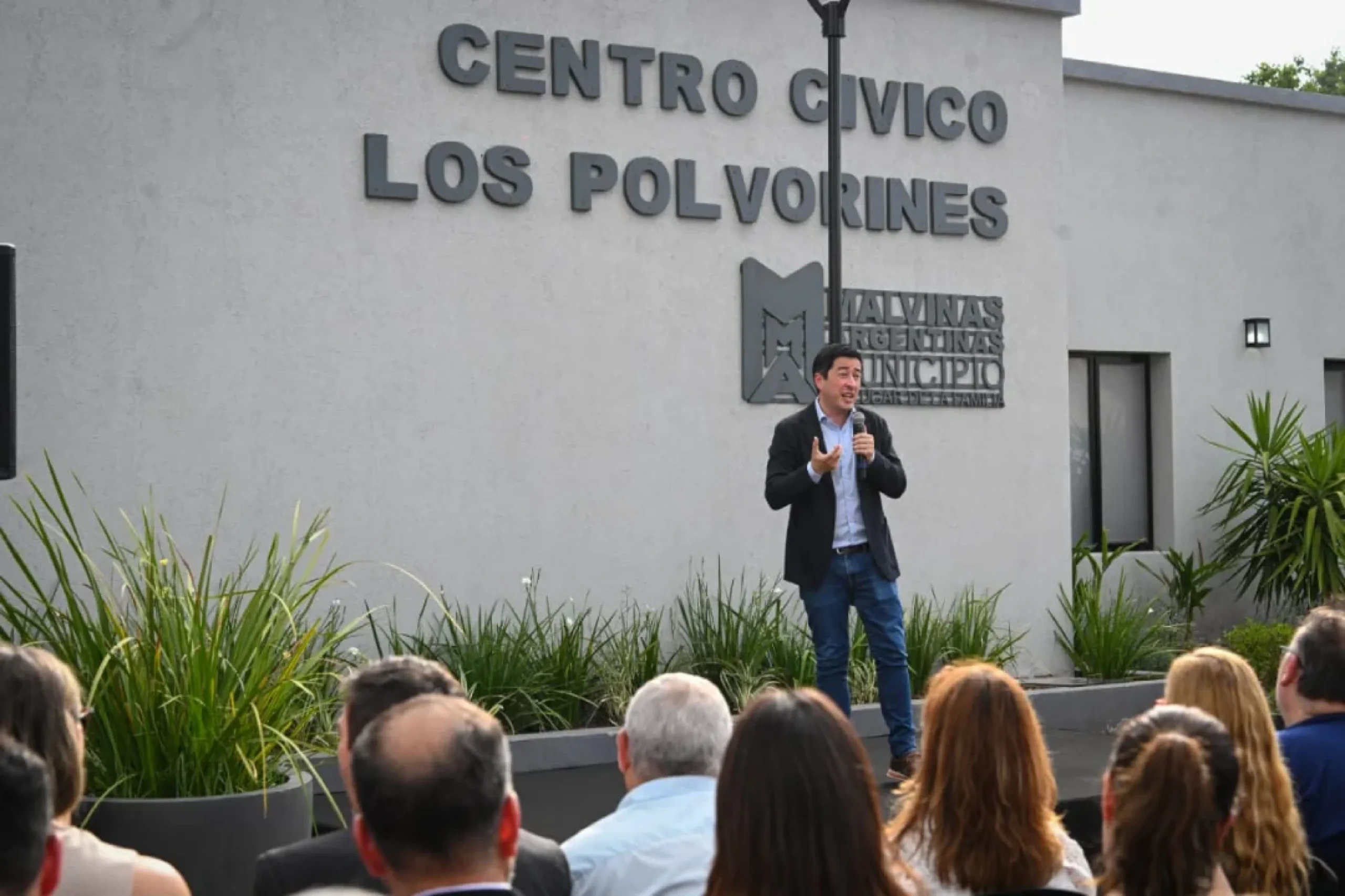 Leo Nardini inauguró el nuevo Centro Cívico de Los Polvorines